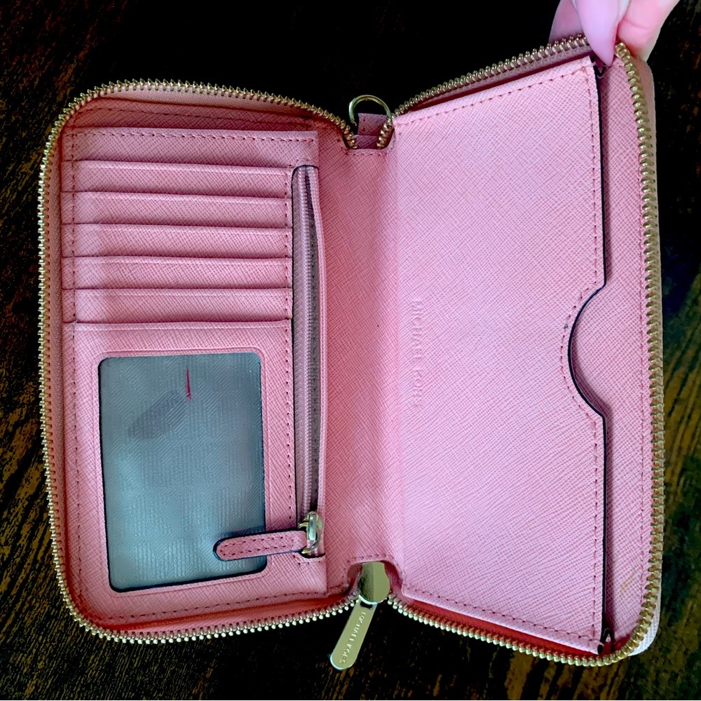 Michael Kors Wallet - Picture 3 of 6